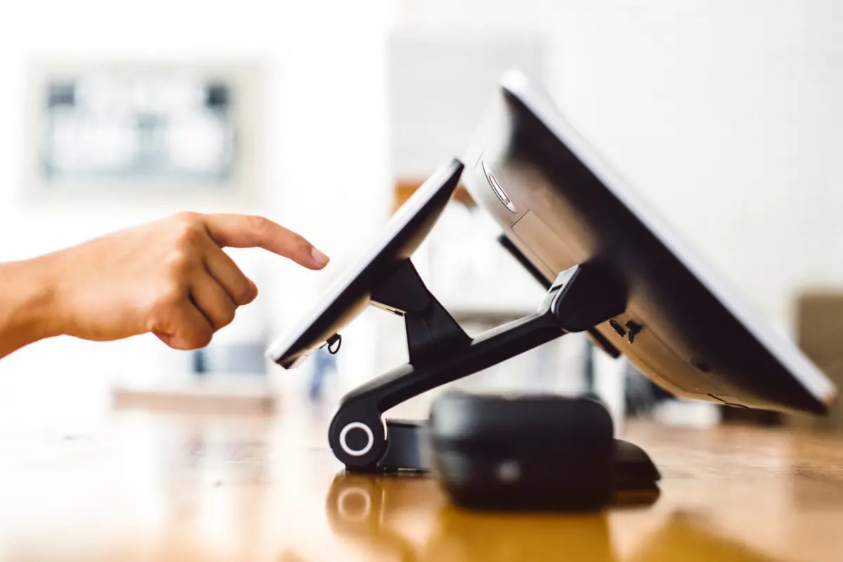 How to Choose the Best POS System for Your Business in 2025